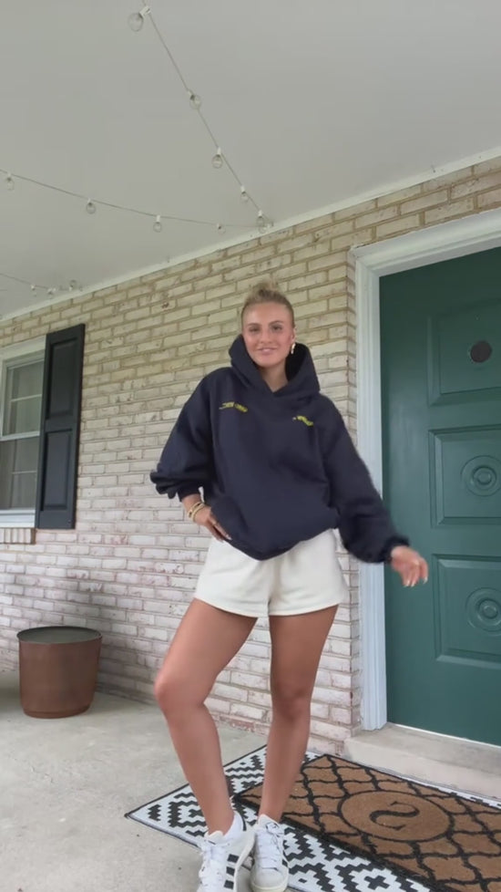 Bénéficiez de 70 % de réduction sur le Sweat à Capuche With Love aujourd'hui seulement 💕